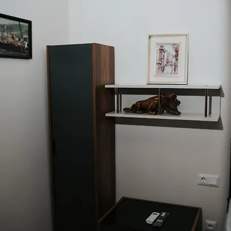 Modern In Boyana Daire